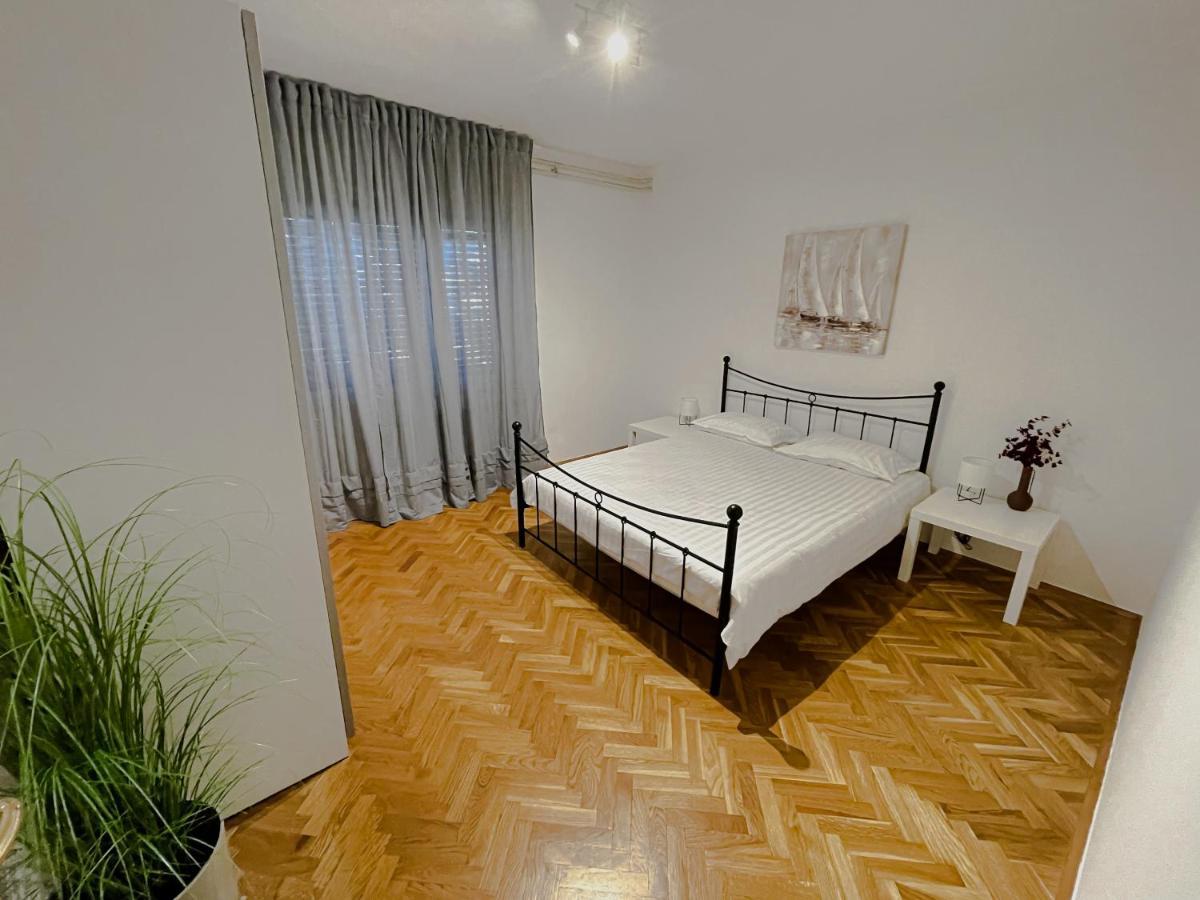 Apartments "M" Пула Экстерьер фото