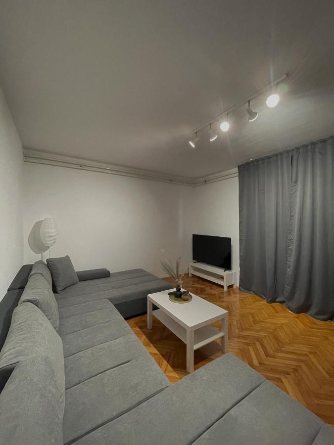 Apartments "M" Пула Экстерьер фото
