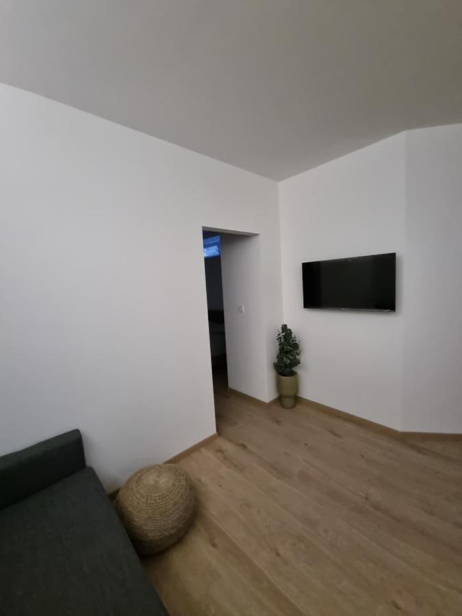 Apartments "M" Пула Экстерьер фото